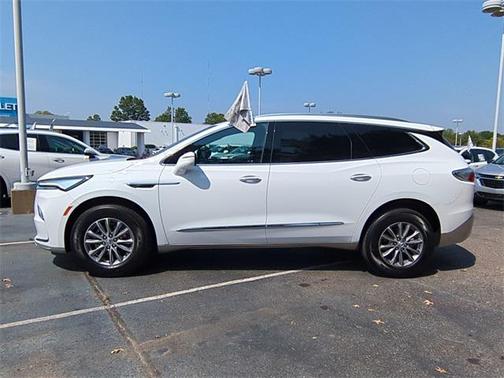 2023 Buick Enclave Essence FWD