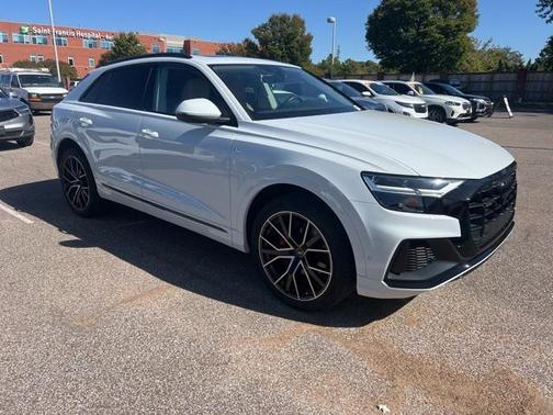 2021 Audi Q8 55 Premium Plus