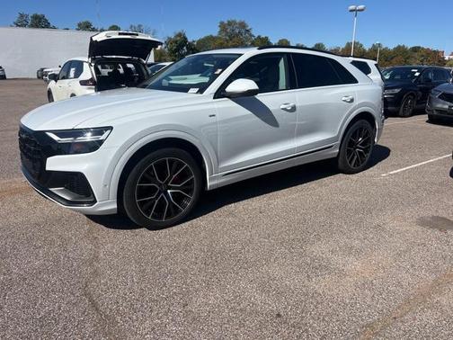 2021 Audi Q8 55 Premium Plus