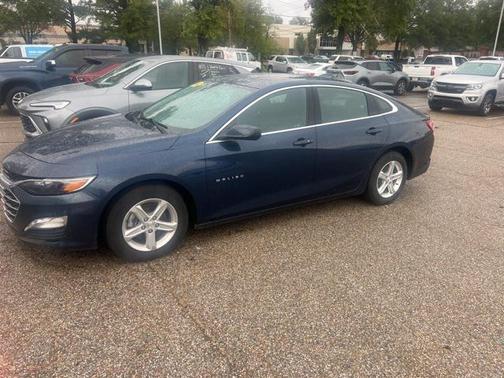 2022 Chevrolet Malibu FWD LT