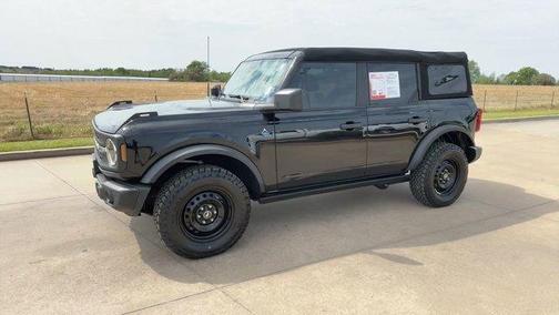 Shadow Black 2023 Ford Bronco Black Diamond