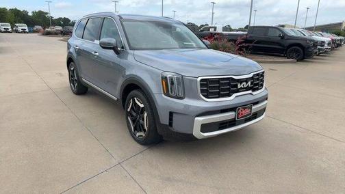 Everlasting Silver 2025 Kia Telluride S