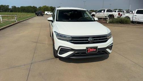 2024 Volkswagen Tiguan 2.0T SE