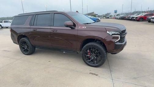 Auburn Metallic 2023 Chevrolet Suburban Z71