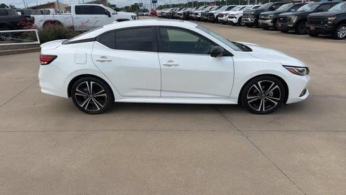 Aspen White 2022 Nissan Sentra SR