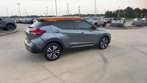 2019 Nissan Kicks SR