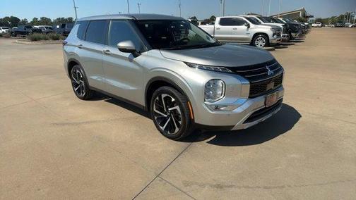 2024 Mitsubishi Outlander SE