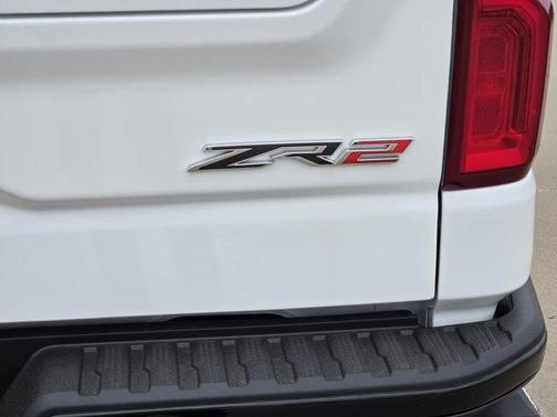 Summit White 2026 Chevrolet Silverado 1500 ZR2