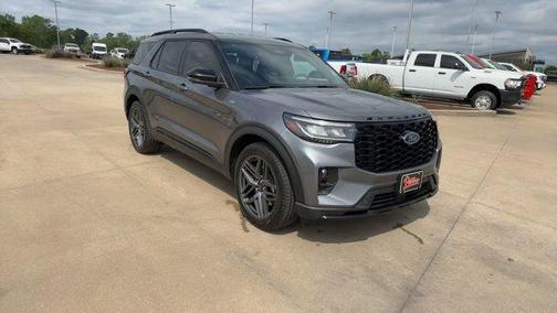 Gray Metallic 2025 Ford Explorer ST-Line