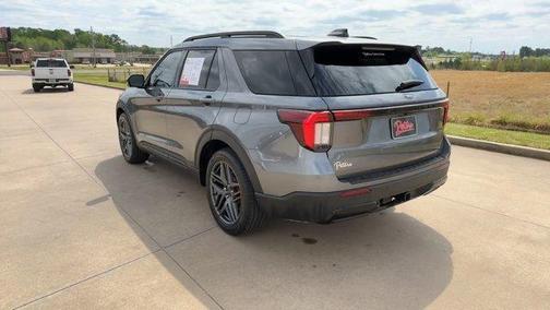 Gray Metallic 2025 Ford Explorer ST-Line