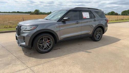 Gray Metallic 2025 Ford Explorer ST-Line