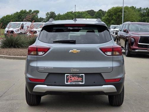 Sterling Gray Metallic 2026 Chevrolet Trailblazer LT