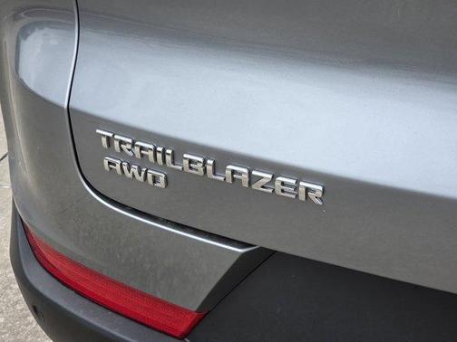Sterling Gray Metallic 2026 Chevrolet Trailblazer LT