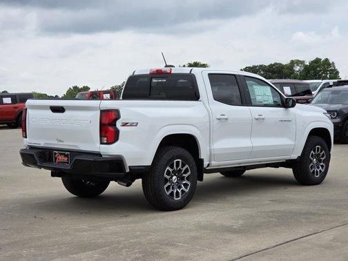 Summit White 2026 Chevrolet Colorado Z71