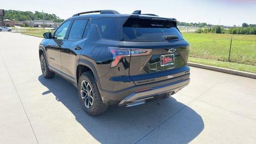 Mosaic Black Metallic 2026 Chevrolet Equinox AWD ACTIV