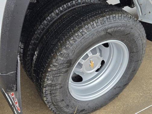 Summit White 2026 Chevrolet Silverado 3500 WT