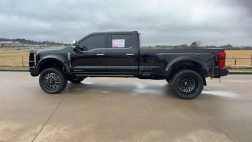 2023 Ford F-450 Lariat