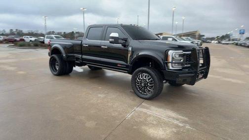 2023 Ford F-450 Lariat