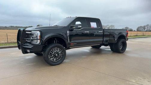 2023 Ford F-450 Lariat