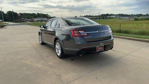 2018 Ford Taurus SE