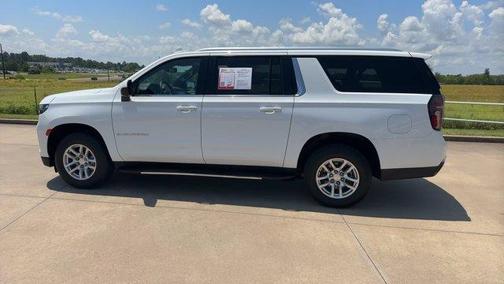 Summit White 2024 Chevrolet Suburban LT