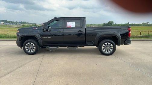 2024 Chevrolet Silverado 2500 Custom