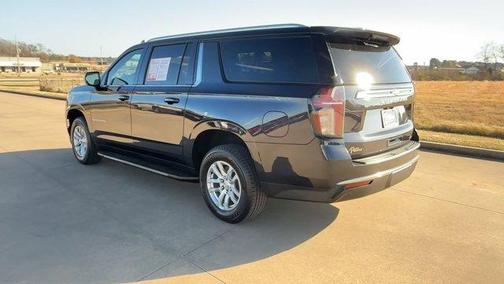 2022 Chevrolet Suburban LT