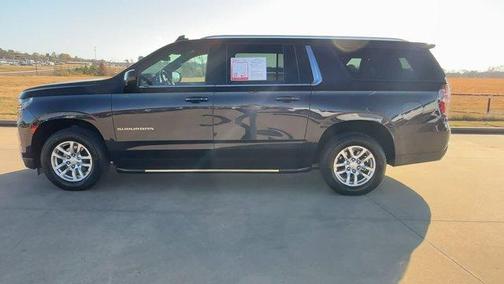 2022 Chevrolet Suburban LT