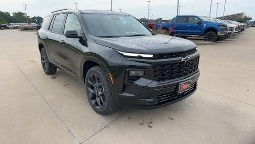 Mosaic Black Metallic 2026 Chevrolet Traverse RS