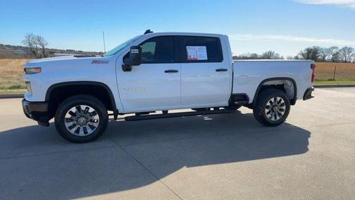 2024 Chevrolet Silverado 2500 Custom