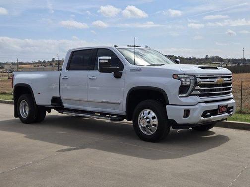 2026 Chevrolet Silverado 3500 High Country