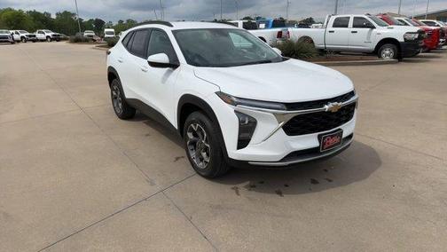 Summit White 2024 Chevrolet Trax LT