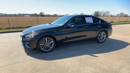 2022 INFINITI Q50 LUXE