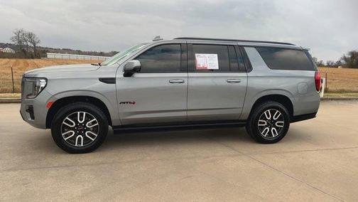 2023 GMC Yukon XL AT4
