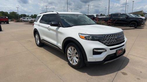 White Metallic 2022 Ford Explorer Limited