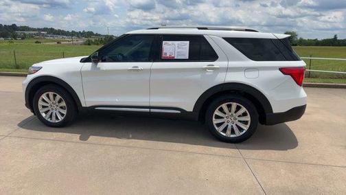 White Metallic 2022 Ford Explorer Limited