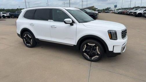 Glacial White Pearl 2025 Kia Telluride S
