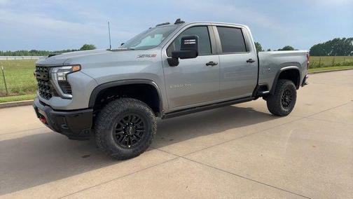 Sterling Gray Metallic 2026 Chevrolet Silverado 2500 ZR2