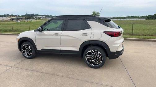 White Sand 2026 Chevrolet Trailblazer RS