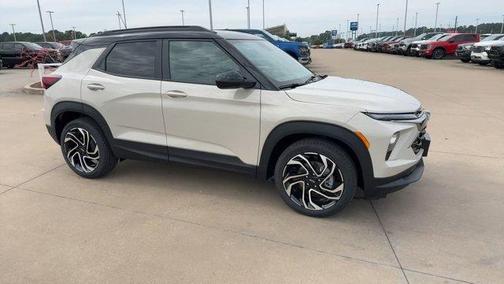 White Sand 2026 Chevrolet Trailblazer RS