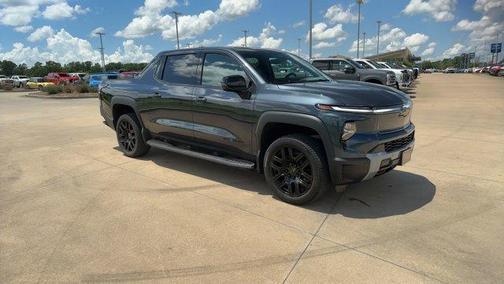 2025 Chevrolet Silverado EV LT