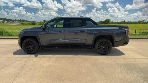 2025 Chevrolet Silverado EV LT
