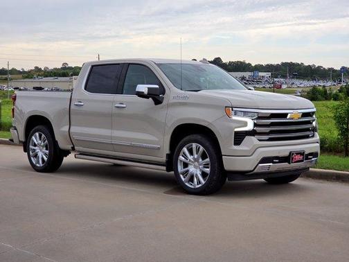White Sand 2026 Chevrolet Silverado 1500 High Country