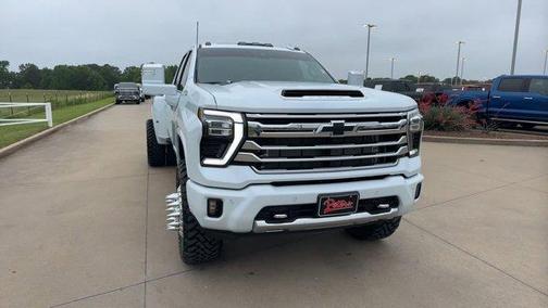 Polar White 2026 Chevrolet Silverado 3500 High Country