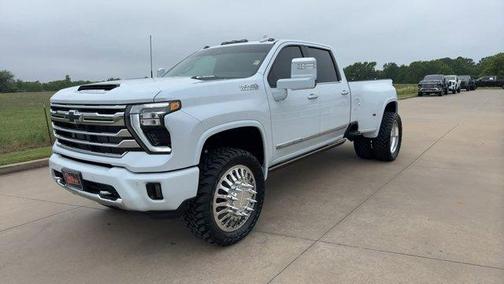 Polar White 2026 Chevrolet Silverado 3500 High Country