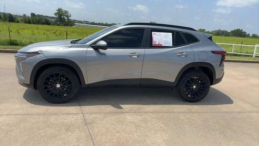 Sterling Gray Metallic 2024 Chevrolet Trax LT