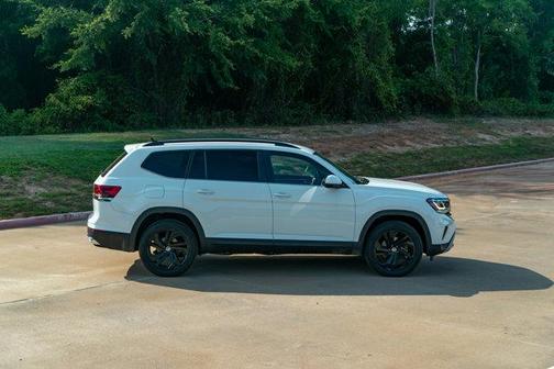 2022 Volkswagen Atlas 2.0T SE w/Technology