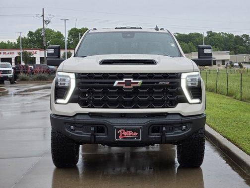 White Sand 2026 Chevrolet Silverado 2500 ZR2