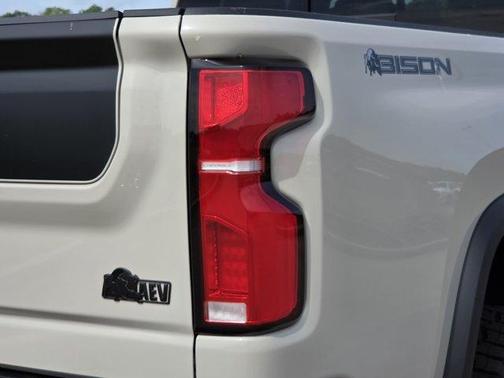 White Sand 2026 Chevrolet Silverado 2500 ZR2