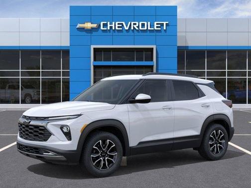 Iridescent Pearl Tricoat 2026 Chevrolet Trailblazer ACTIV